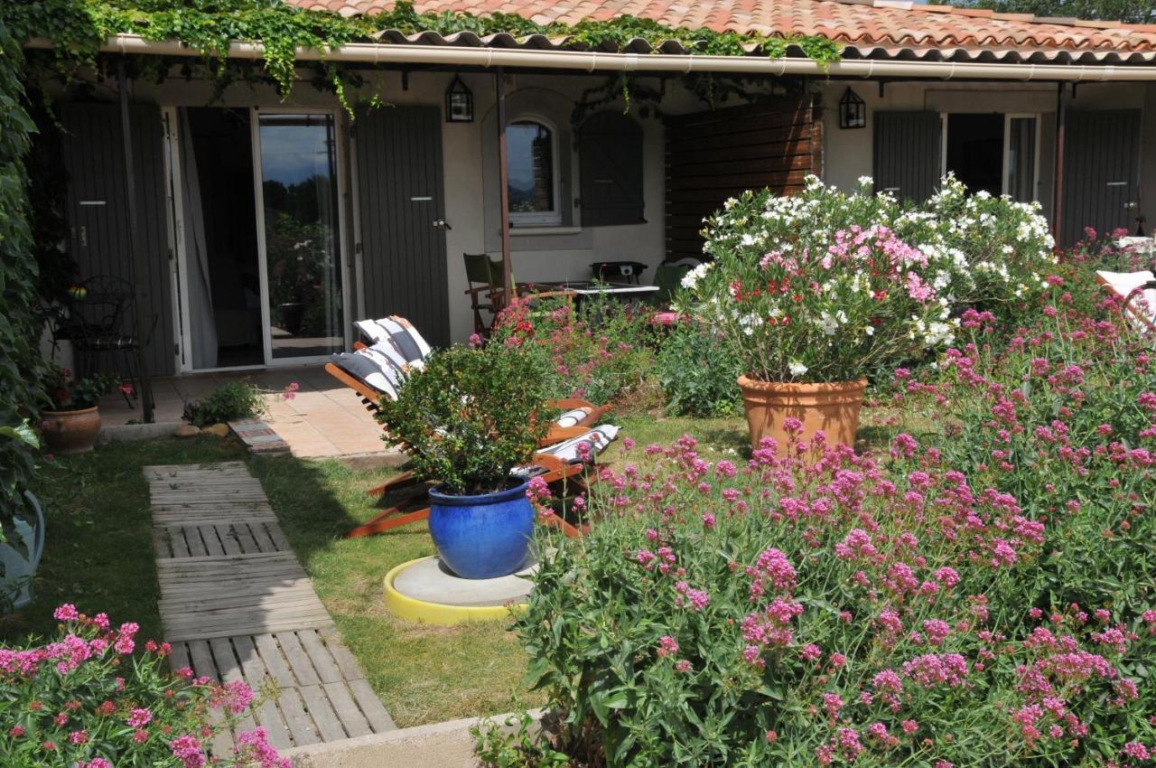 Chambres D'Hotes Et Gites Le Mas Mellou Orange  Exterior photo